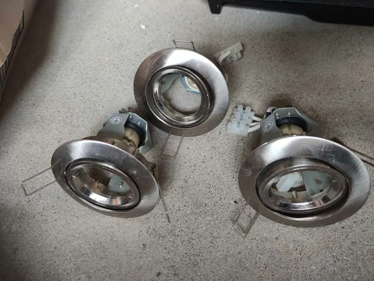 New silver wall /ceiling spotlights 14 each - Image 4