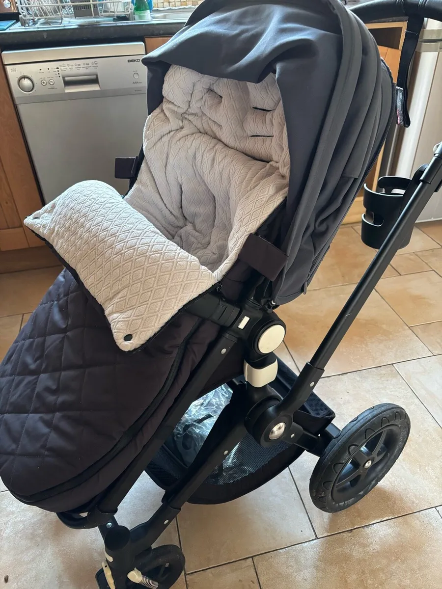 Bugaboo Cameleon 3 Pram Buggy with Carseat - Image 4