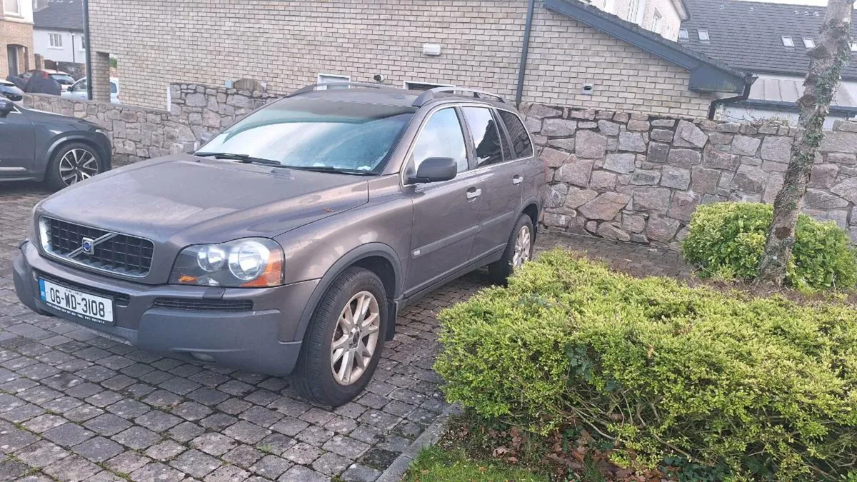 Volvo xc90 - Image 2