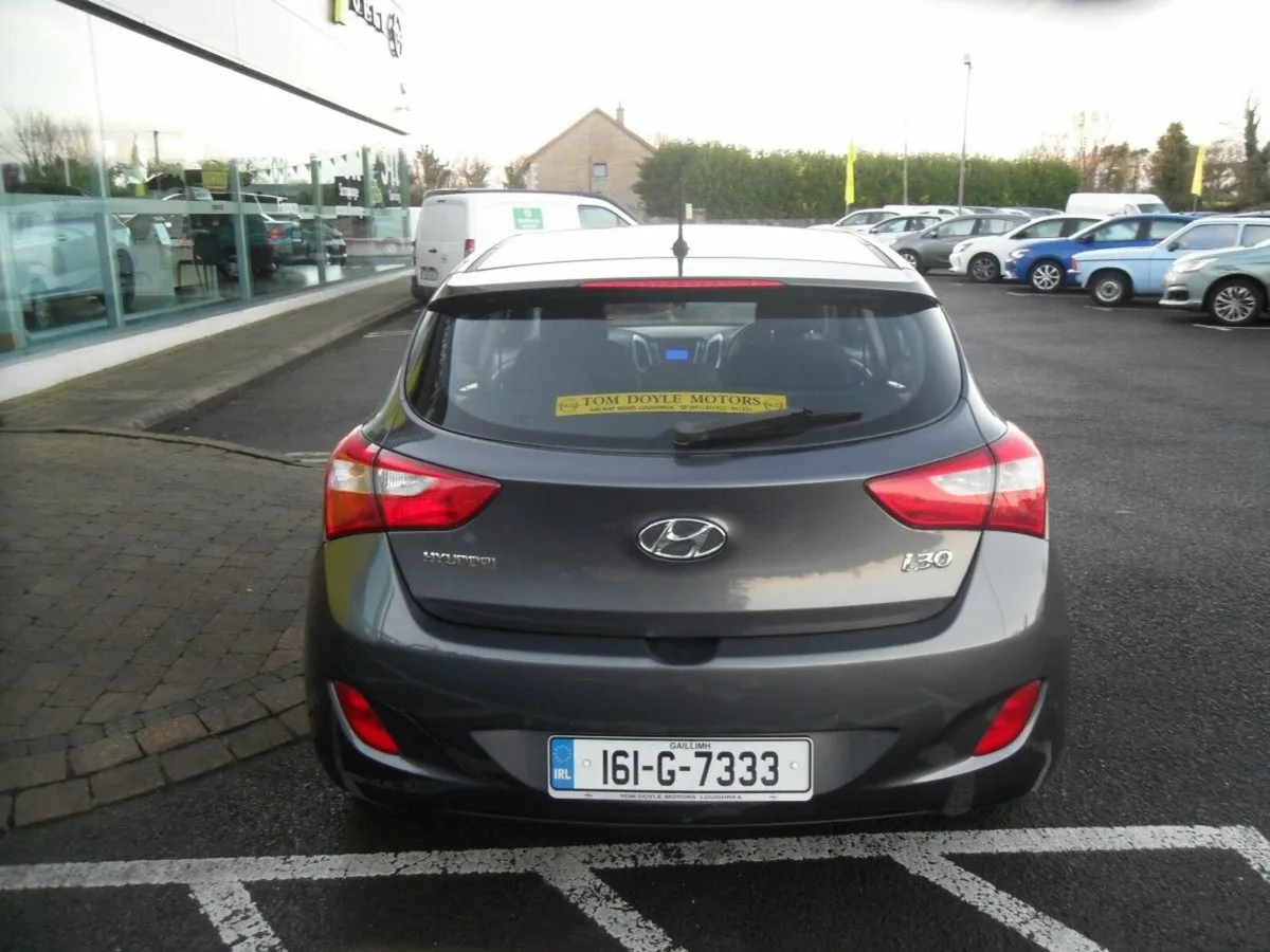 Hyundai i30 1.6 Diesel Deluxe - Image 4