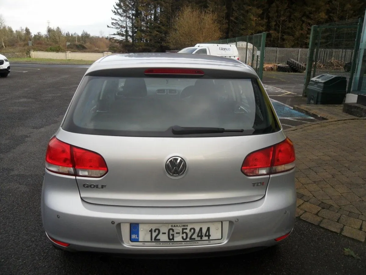Volkswagen Golf 1.6 TDI 105BHP MATCH - Image 3