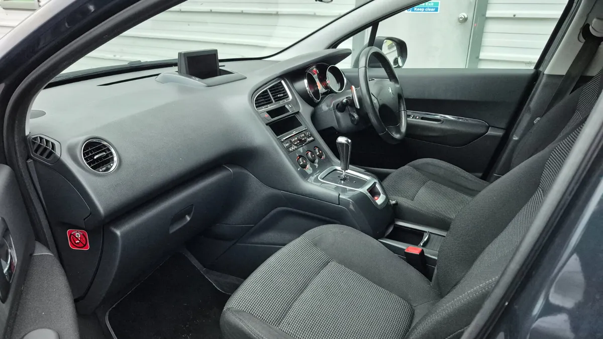 Peugeot 5008 Automatic New Nct 7 Seats - Image 4