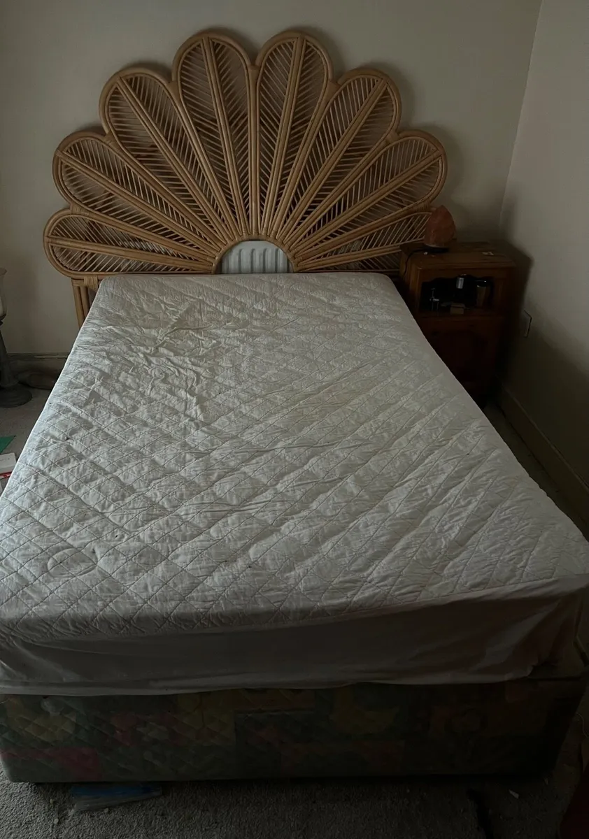 Small double bed - Image 1