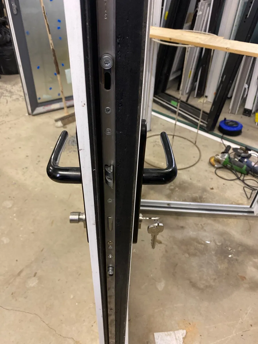 Composite front door - Image 3