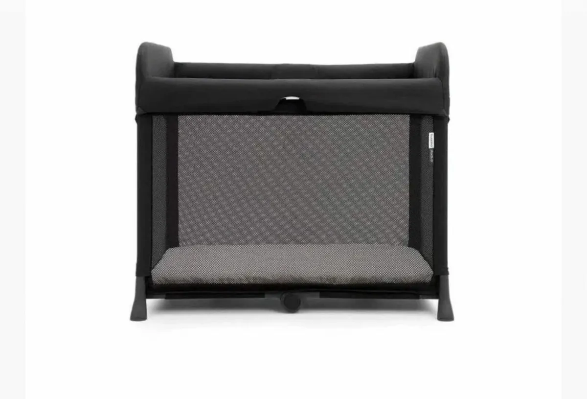 Bugaboo Stardust Travel Cot Black - Image 2