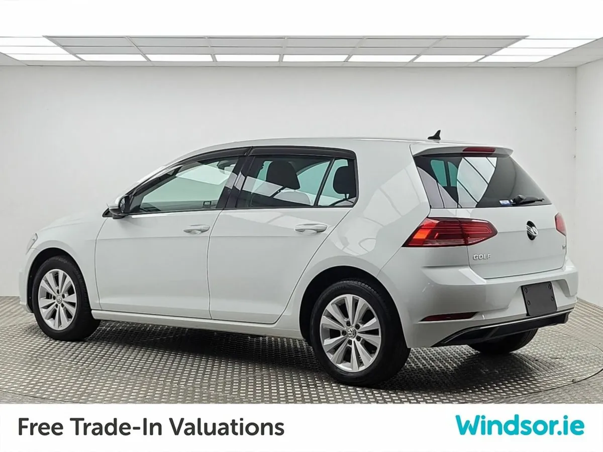 Volkswagen Golf 1.2TSI Automatic Comfort Line - Image 3