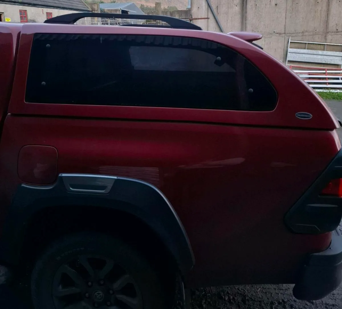 Toyota hilux canopy - Image 3