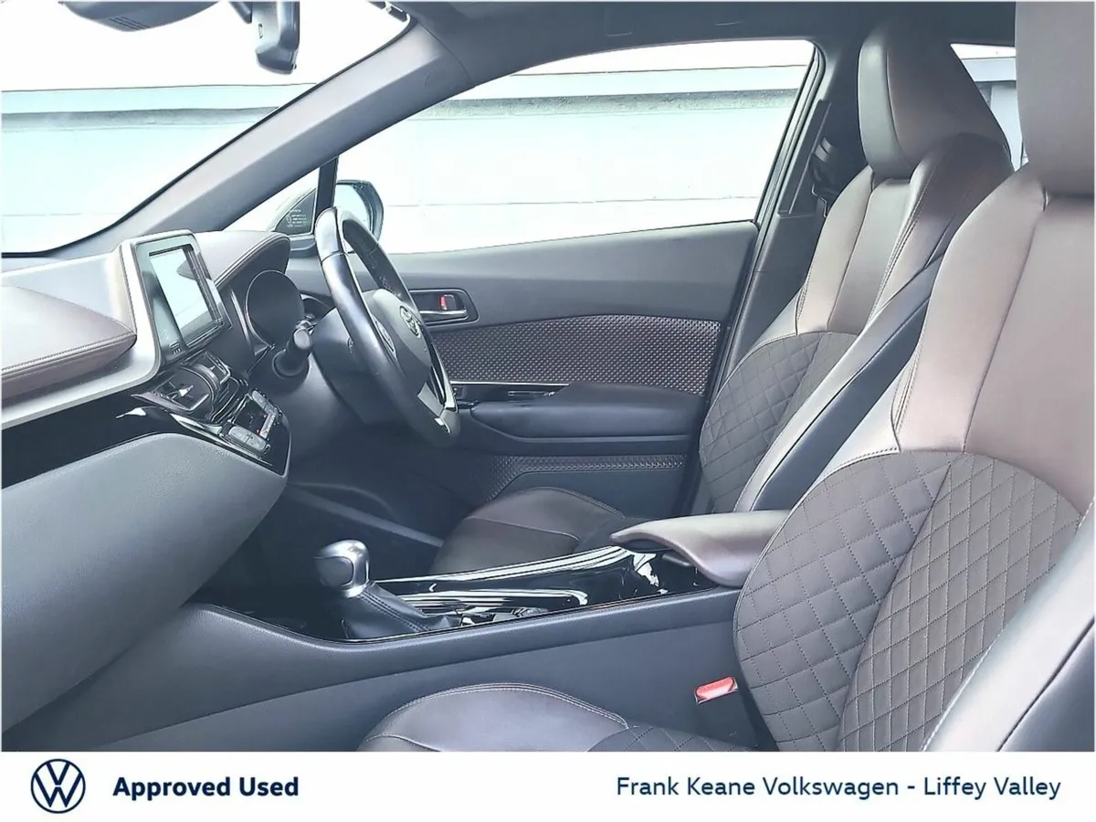 Toyota C-HR SOL AUTO HYBRID 1.8 * *FULL LEATHER* * - Image 4
