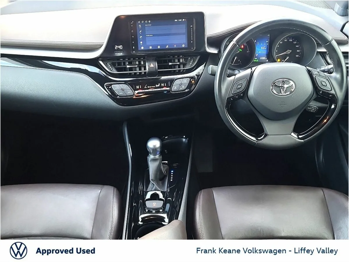 Toyota C-HR SOL AUTO HYBRID 1.8 *FULL LEATHER* *DI - Image 2