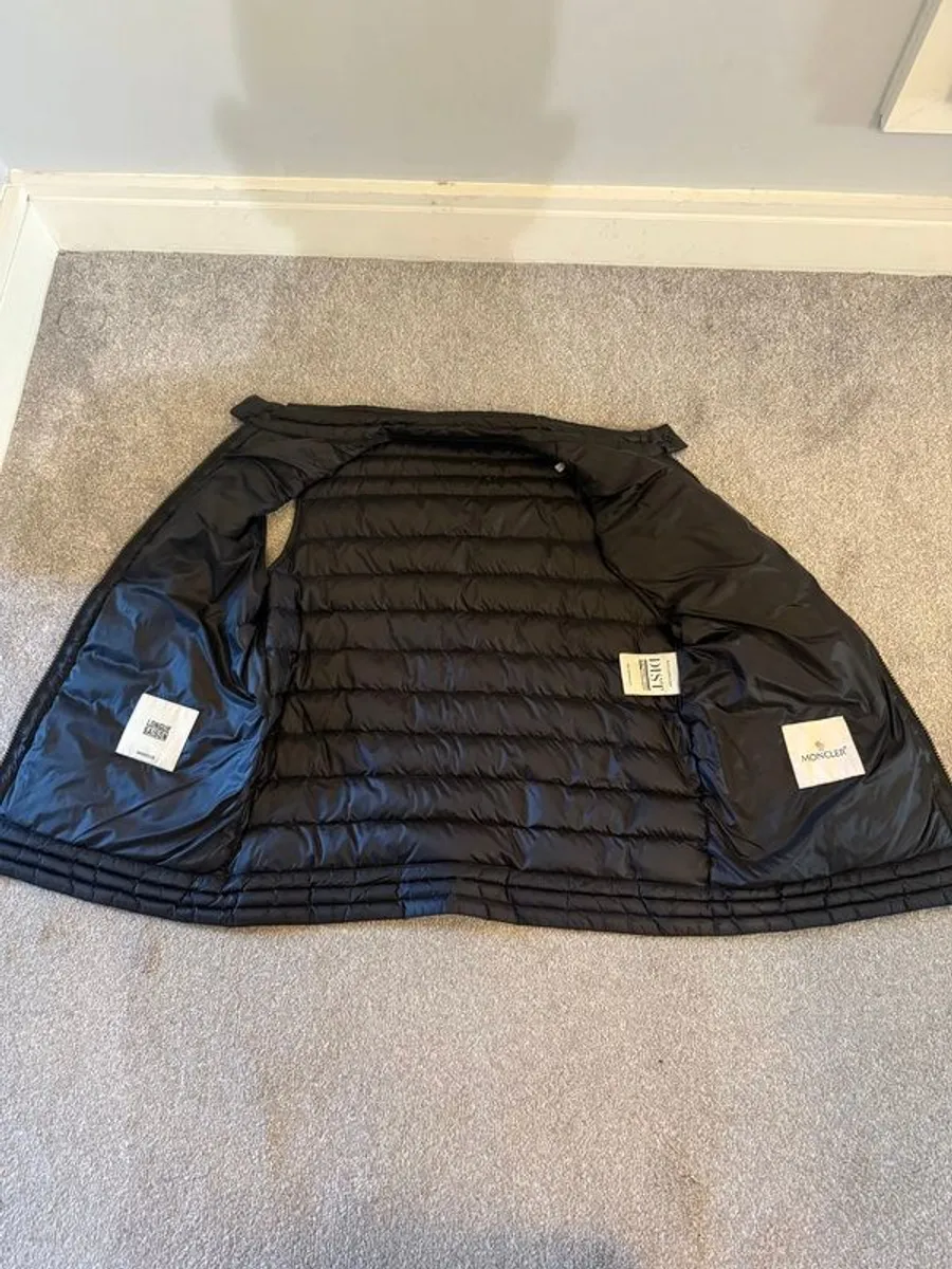 Moncler gilet - Image 4