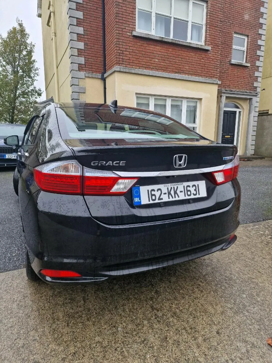 Honda Grace - Image 2