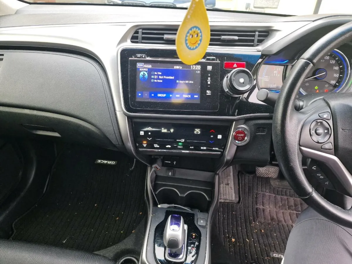 Honda Grace - Image 4