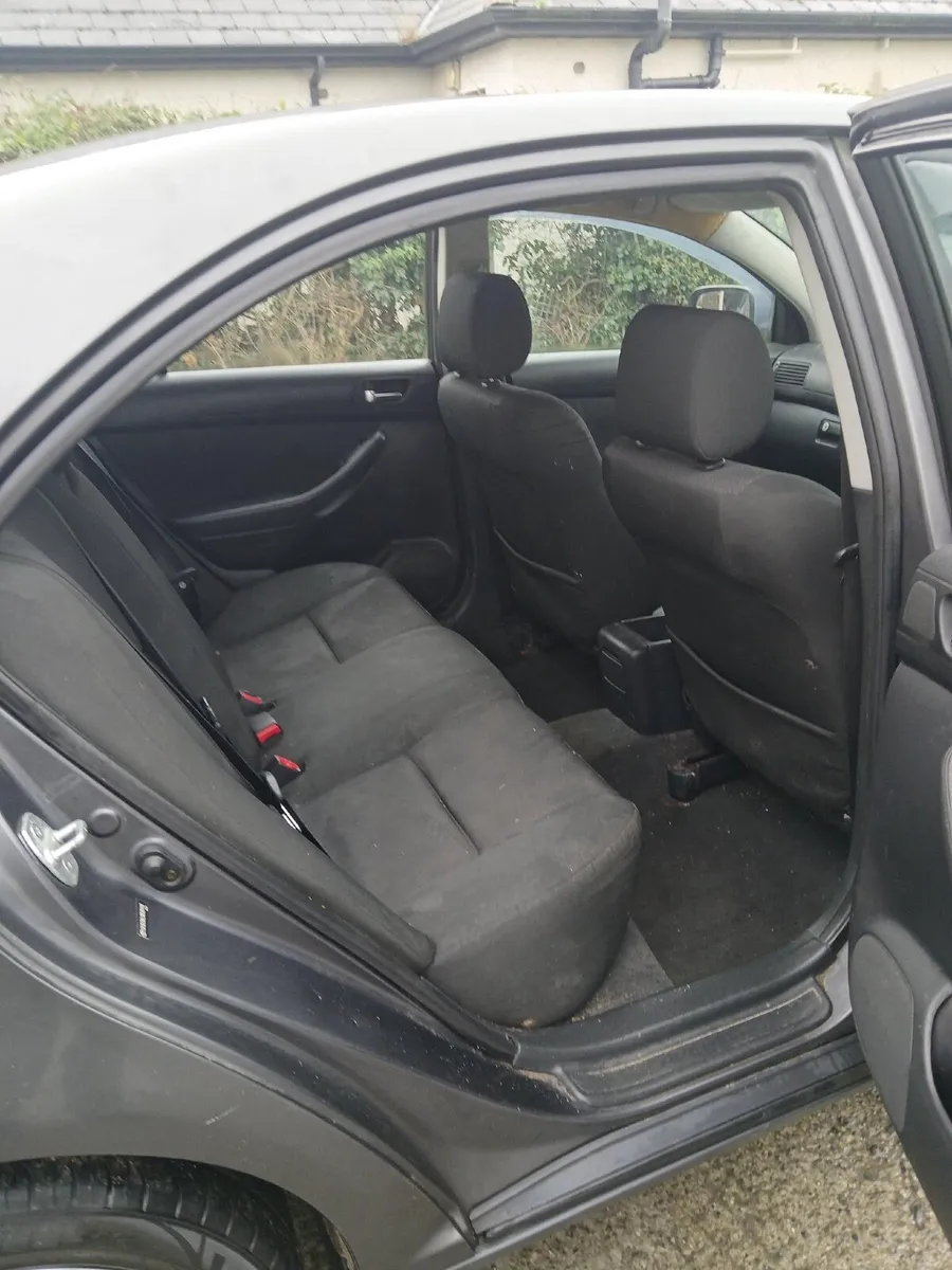 Toyota Avensis 2006 - Image 1