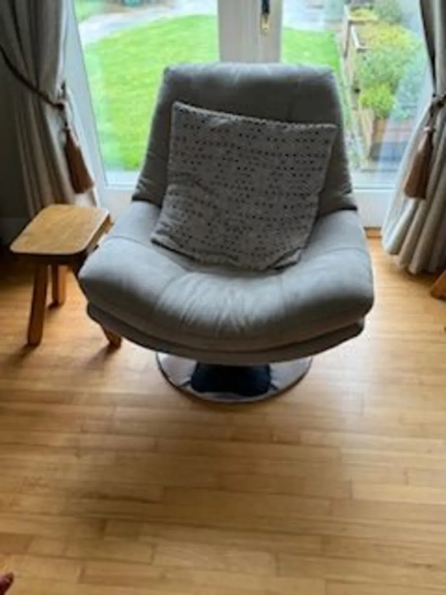 Living Room Furniture - Image 3