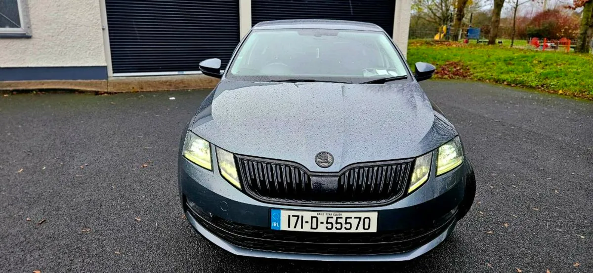 2017 SKODA OCTAVIA 2.0TDI. AUTOMATIC. - Image 3