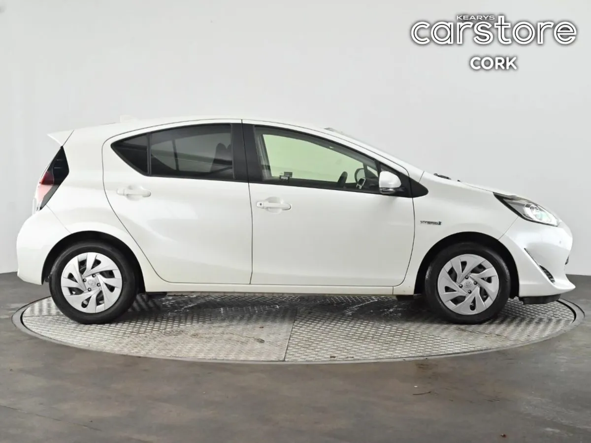 Toyota Aqua AQUA 1.5 Hybrid 5DR AUTO - Image 2