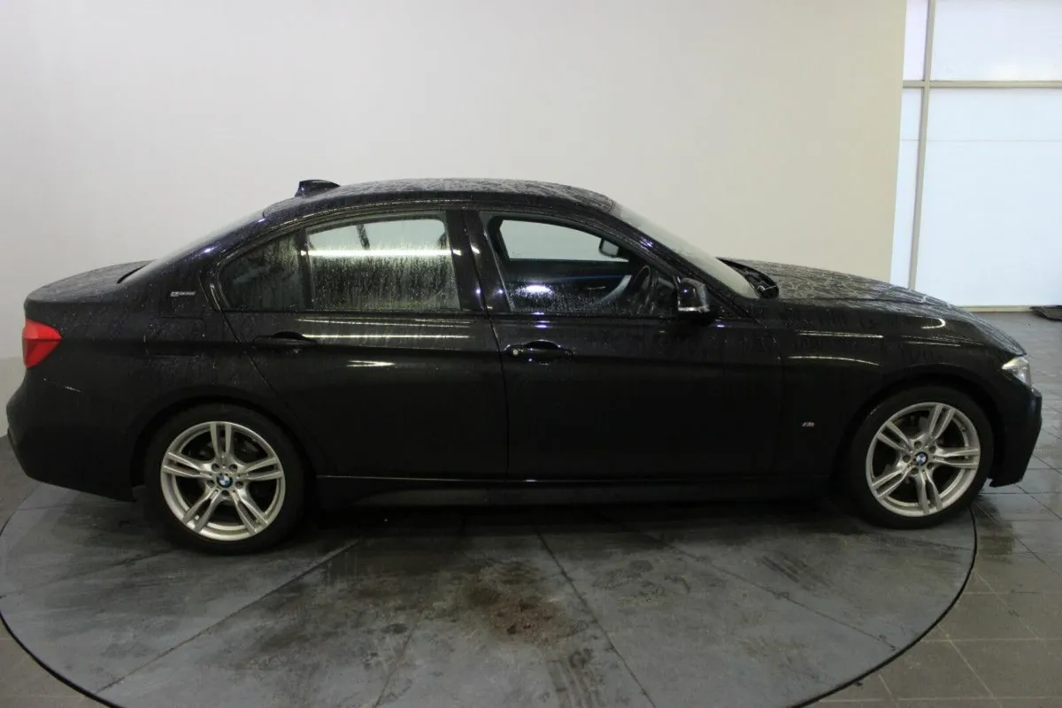 BMW 3-Series 33OE M Sport 4DR Auto - Image 4