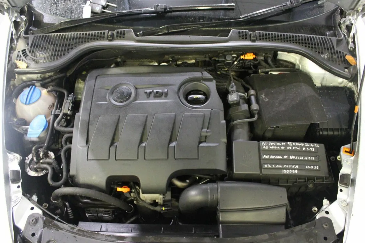 Skoda Octavia 1.6 CR TDI CLASSIC - Image 4