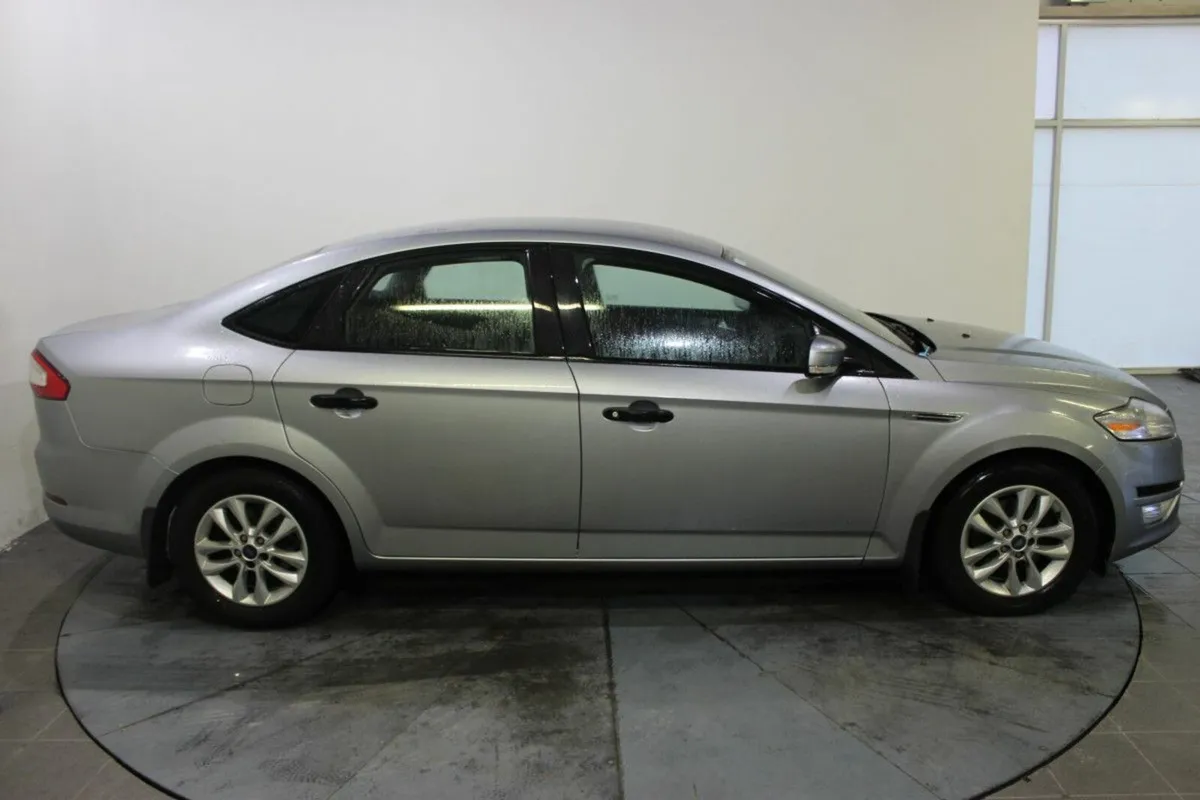 Ford Mondeo 1.6TDCi 115PS Graphite - Image 3