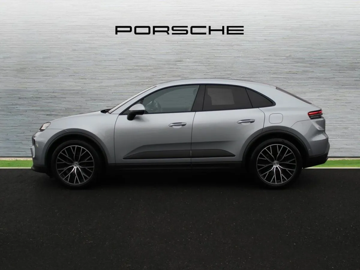 Porsche Macan Electric - Image 3