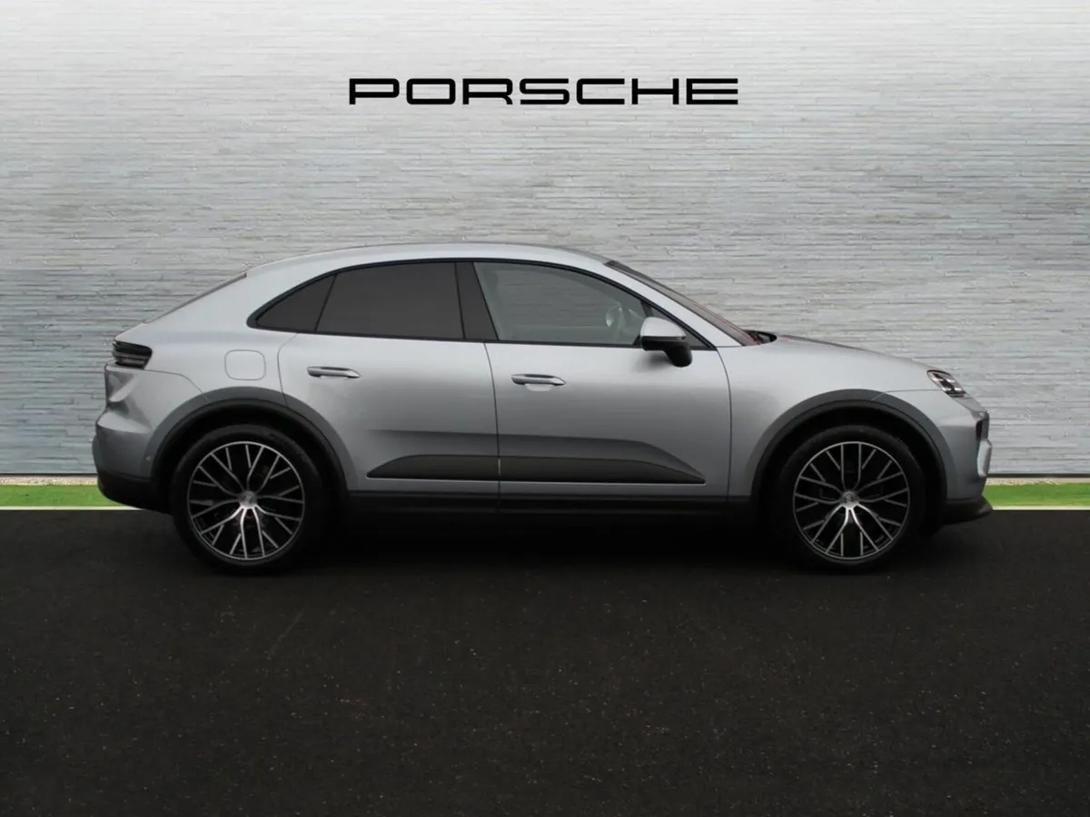Porsche Macan Electric - Image 4