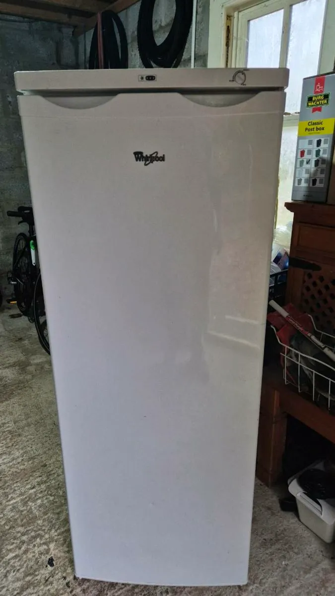 Whirlpool 6 compartment freezer - Image 2
