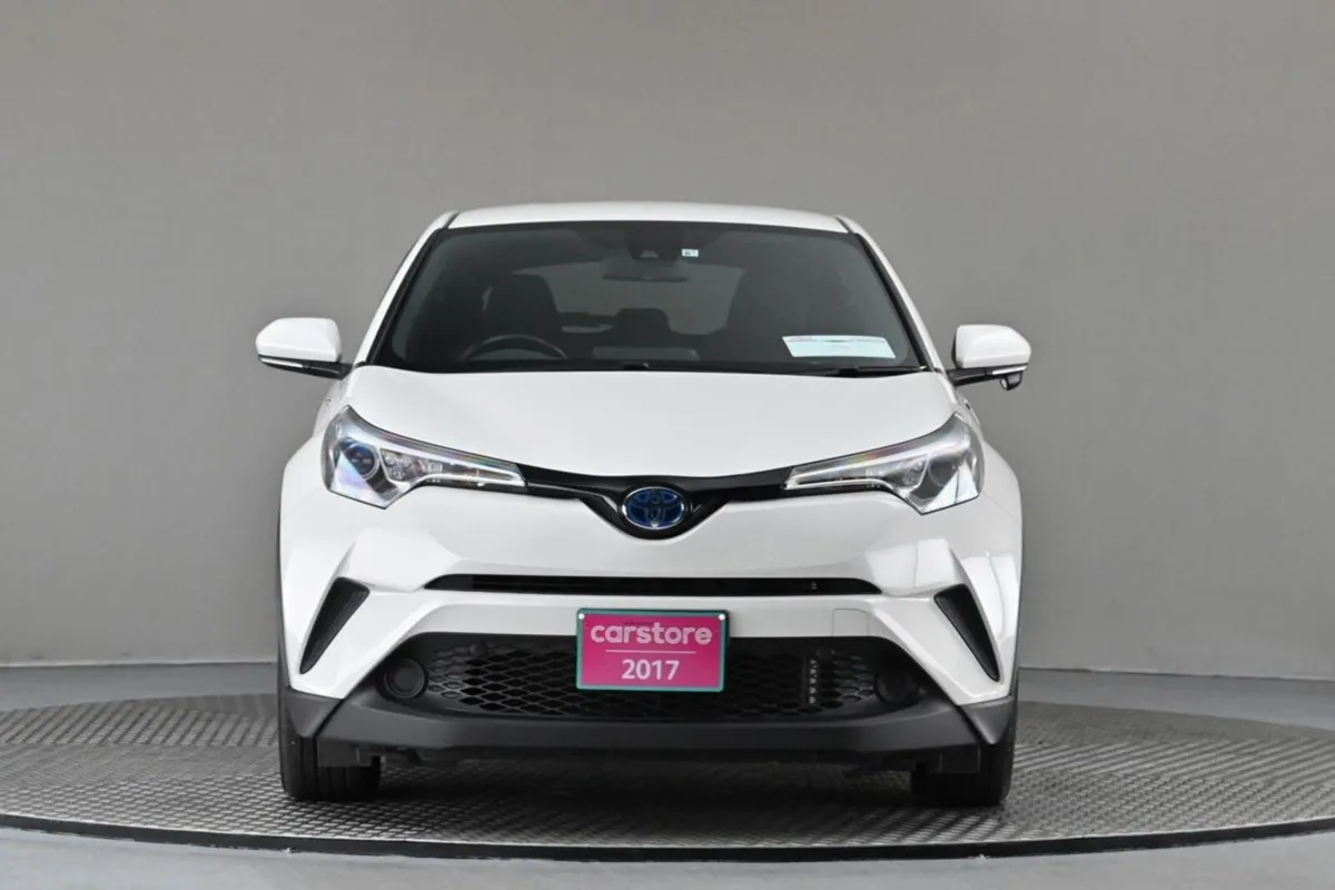 Toyota C-HR **JAN 2026 PRICING NOW**1.8 HYBRID **R - Image 2