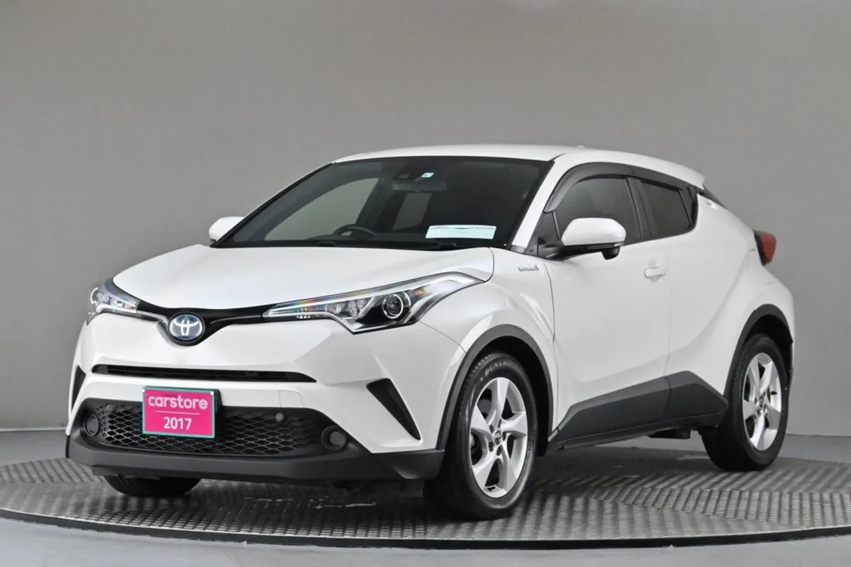 Toyota C-HR **JAN 2026 PRICING NOW**1.8 HYBRID **R - Image 3