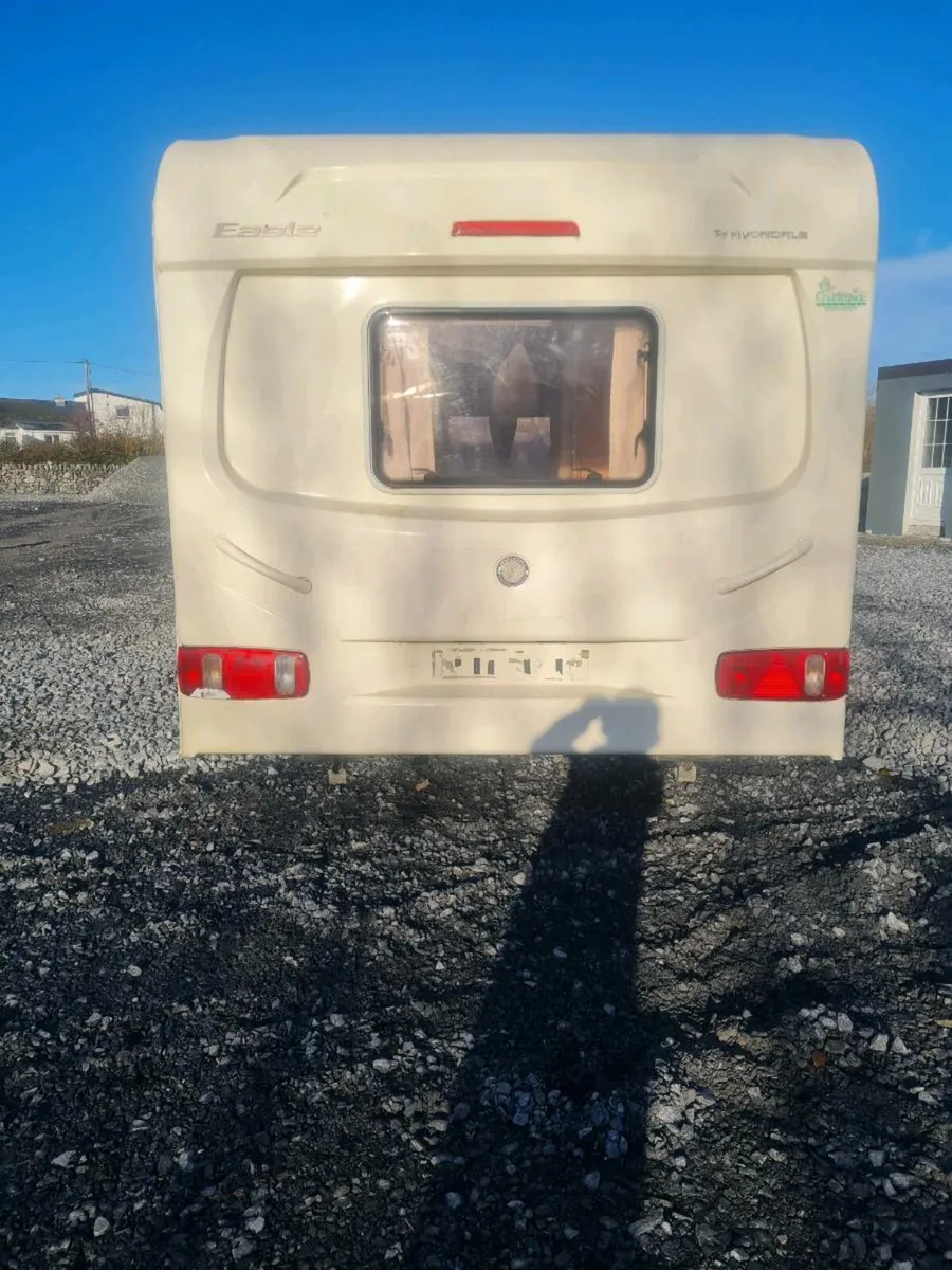 06 avoidable 4 birth caravan - Image 3