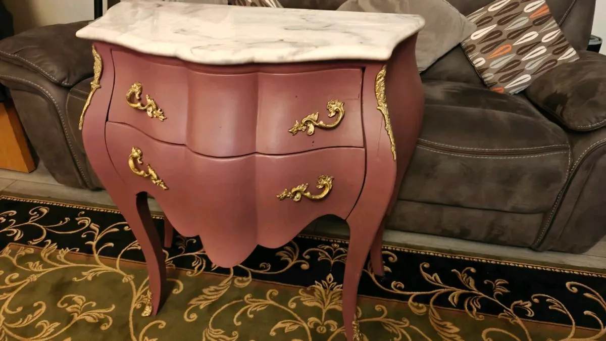 Chest of drawers - Image 1