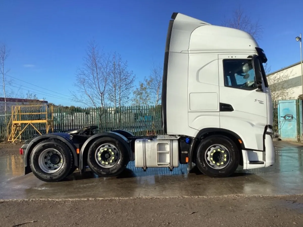 2023 Iveco S-Way 490 6x2 Tractor Unit - Image 3