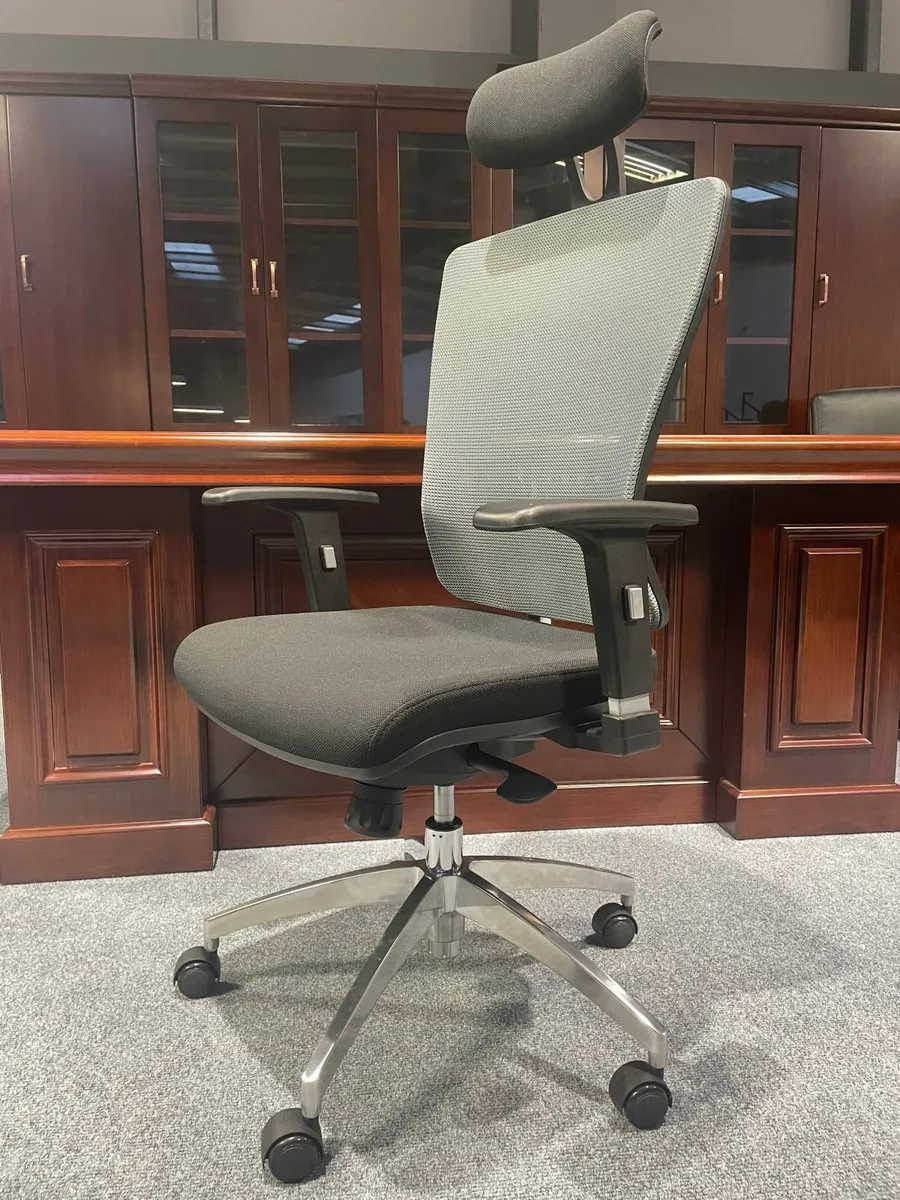 BLACK FRIDAY! NEW Grey Cosmopolitan Office Chairs - Image 2