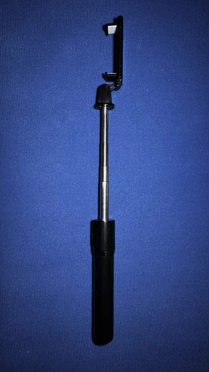 Selfie Stick Tripod with wireless remote - Image 2