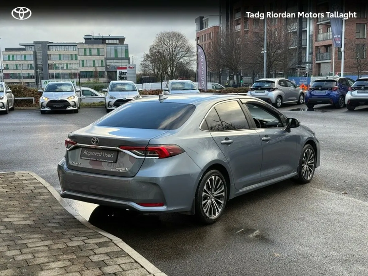 Toyota Corolla COROLLA LUNA SPORT SALOON - Image 2