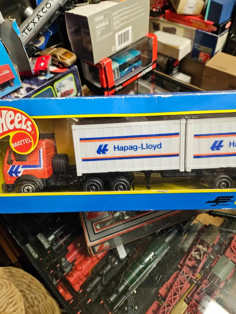 Corgi Hotwheels Mercedes Truck - Image 3