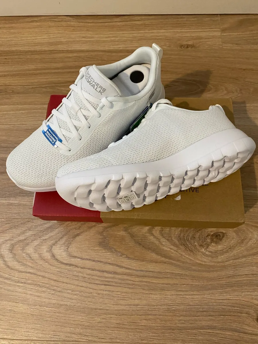 Sketchers Performance GOwalk Joy - Image 3