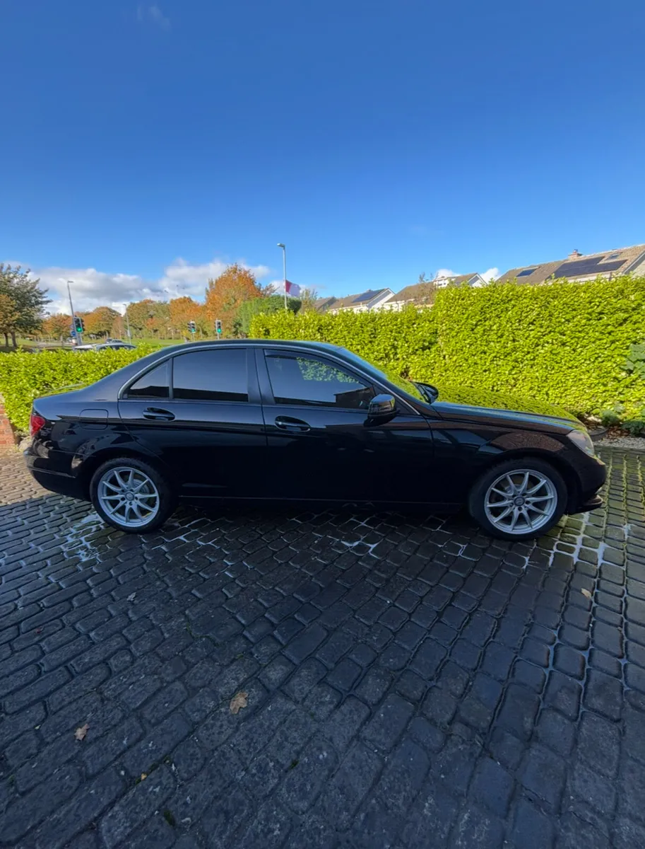 Mercedes C220D Auto - Image 2