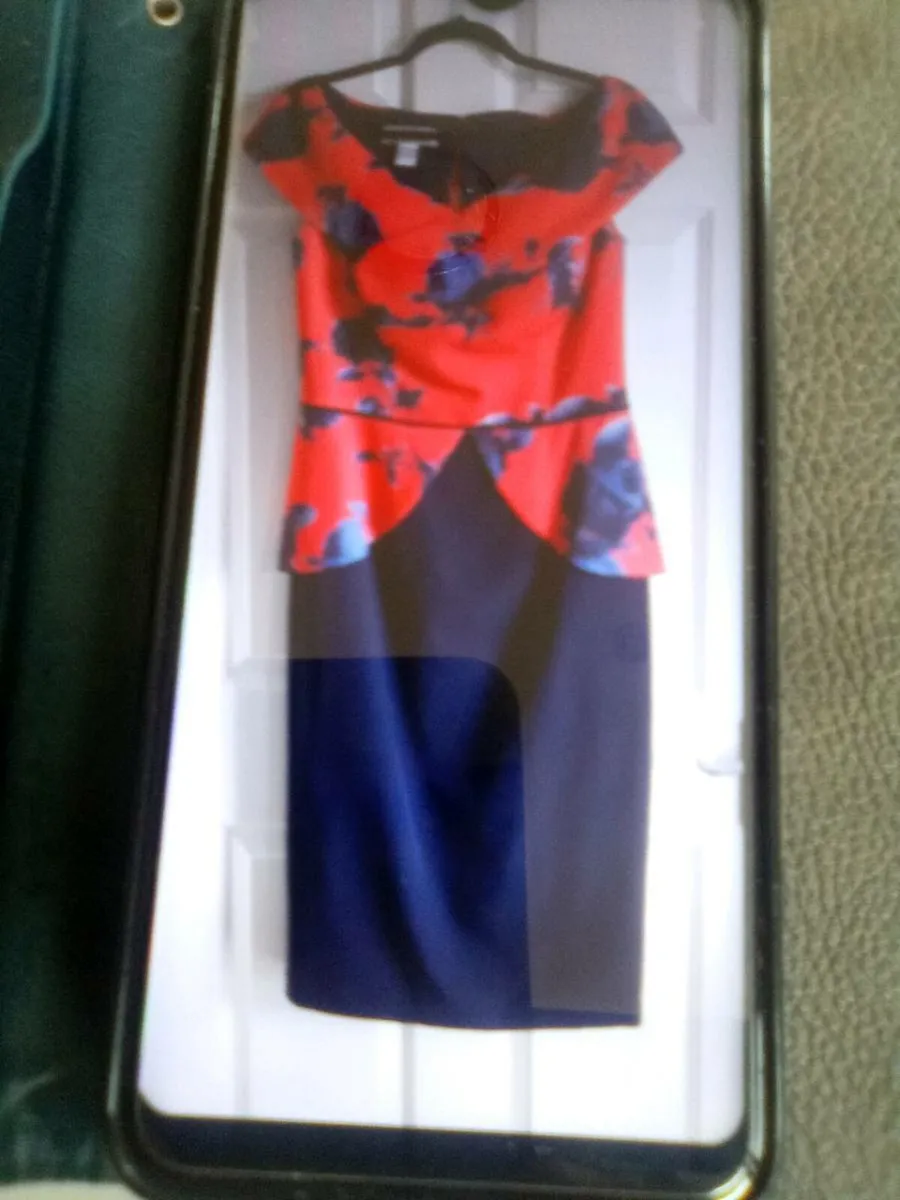 MOTHER. OF. THE. BRIDE DRESS.   SIZE. 14. - Image 2