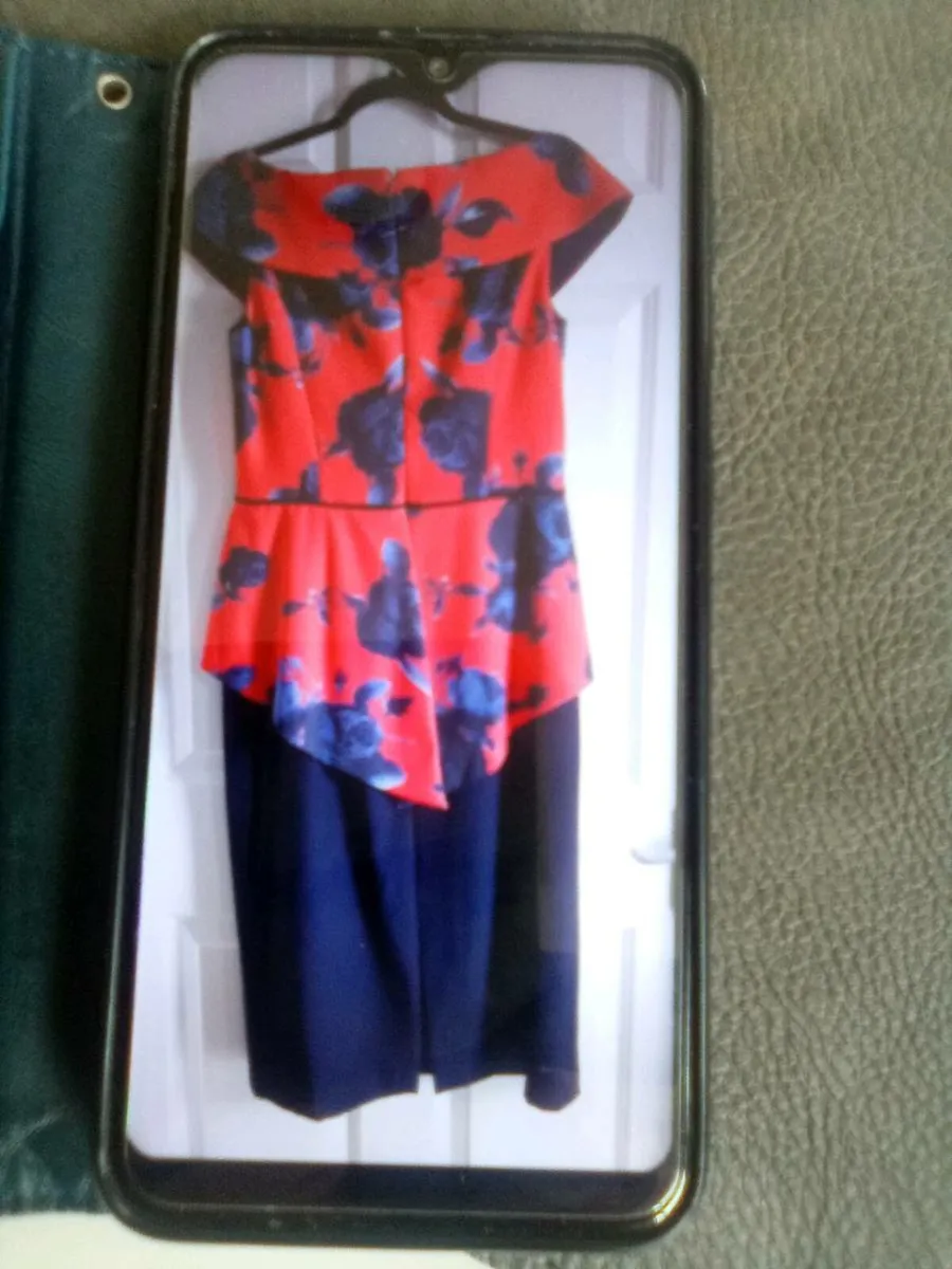 MOTHER. OF. THE. BRIDE DRESS.   SIZE. 14. - Image 3