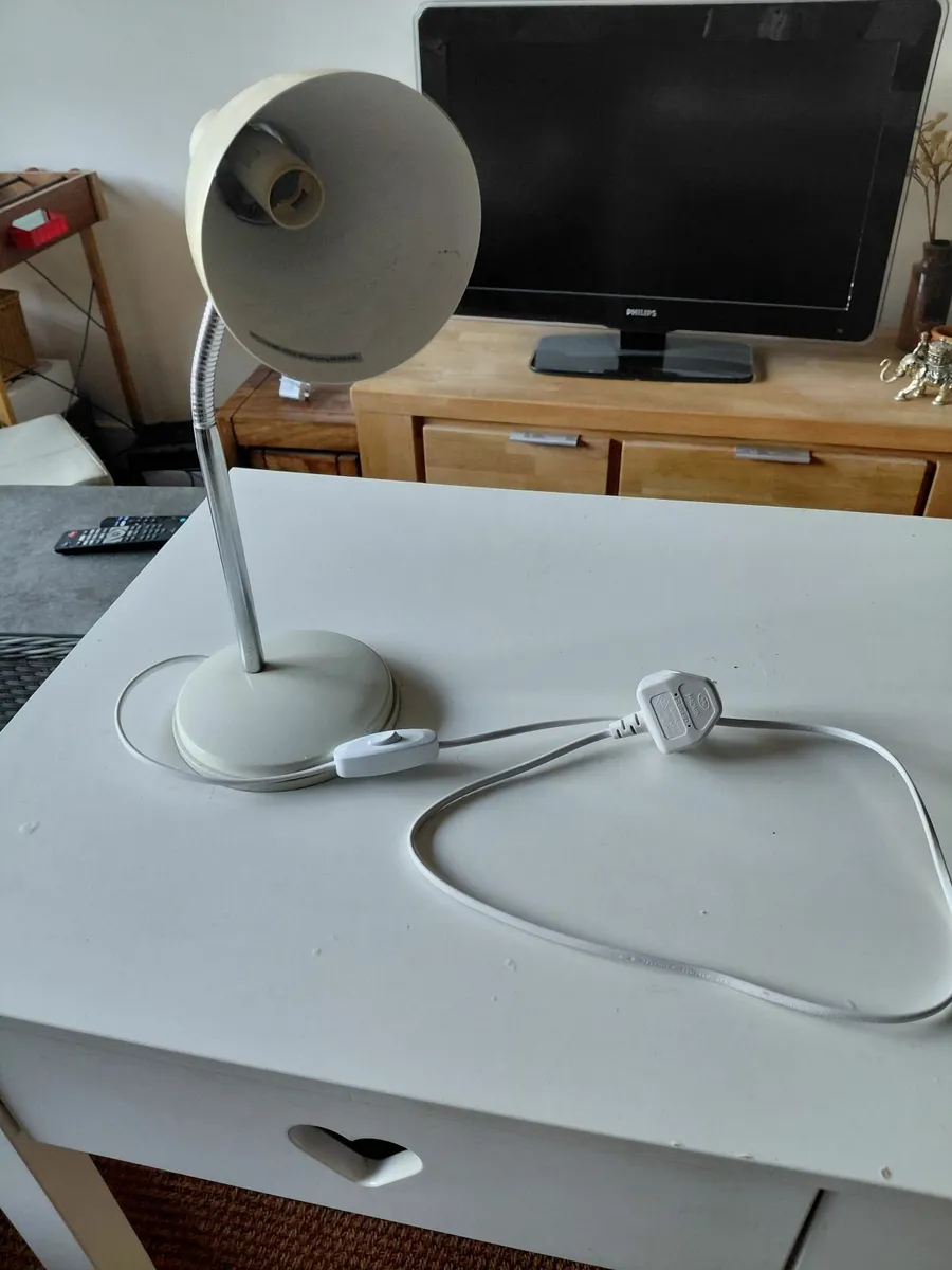 dressing table or desk - Image 3