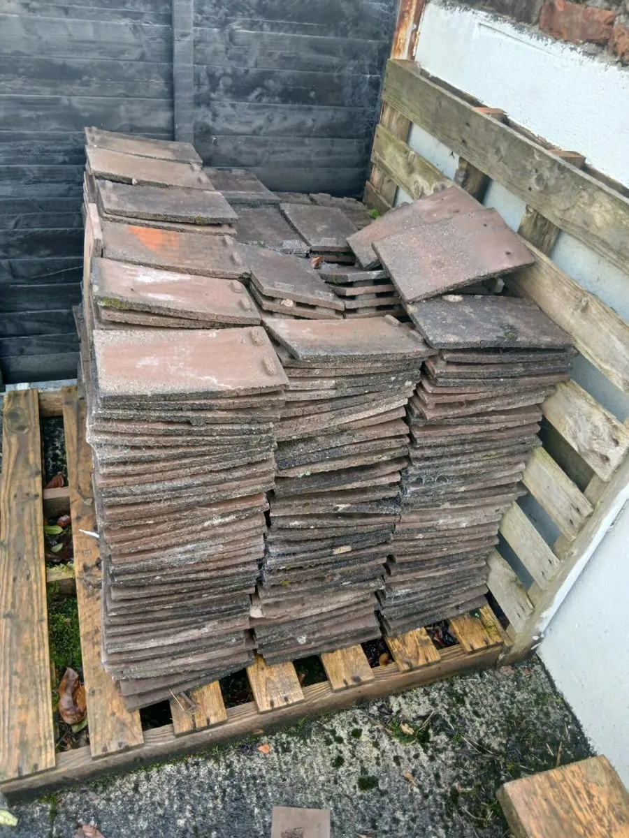 Free 6,"1/2 inch ×10"1/2 inch Roof Tiles - Image 2
