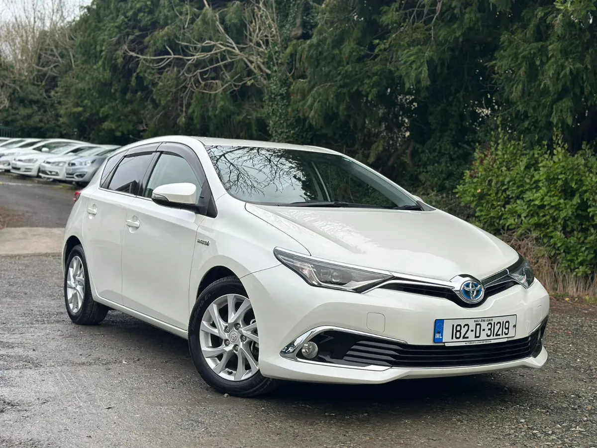 TOYOTA AURIS 2018 1.8 HYBRID 35K MILES PRISTINE - Image 1
