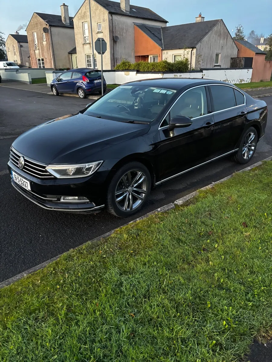 Volkswagen Passat 2016 - Image 1