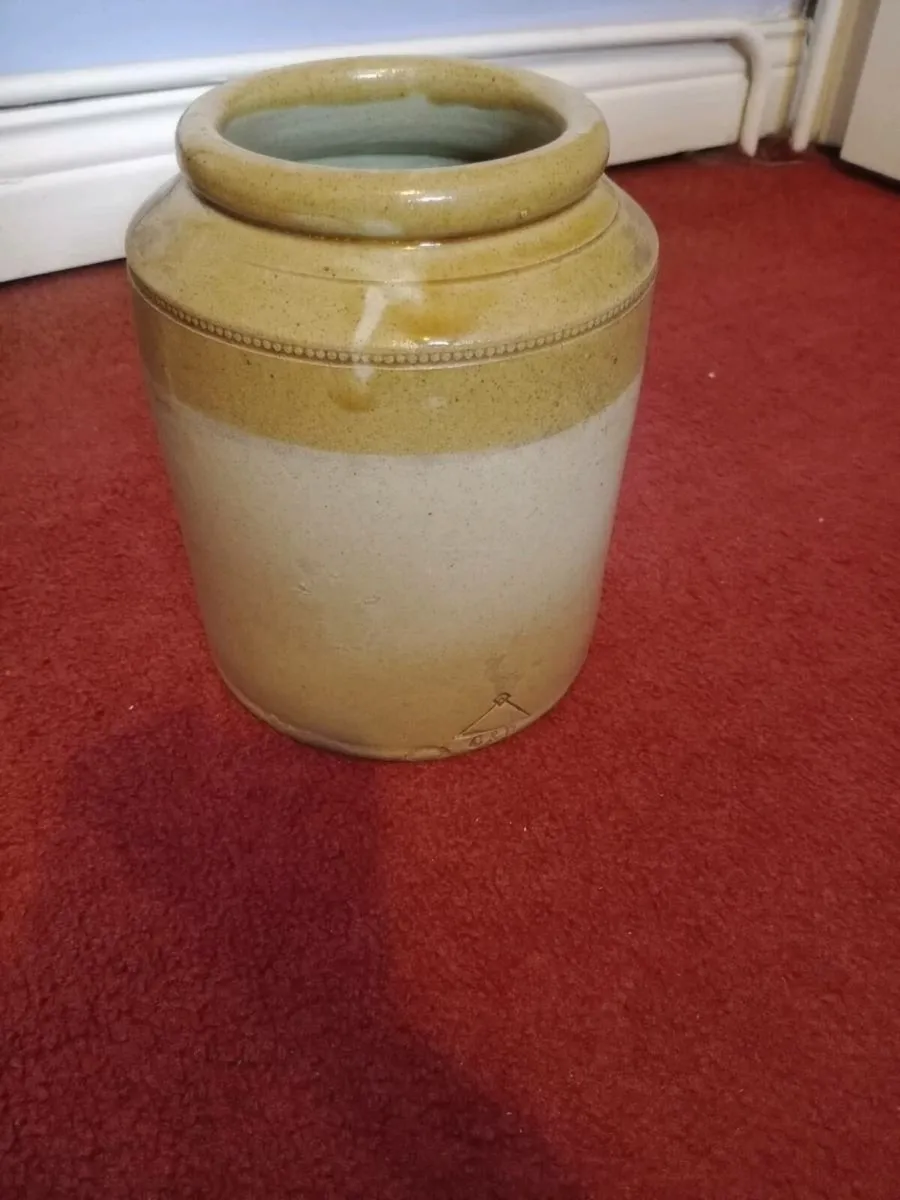 Vintage stoneware jar - Image 1