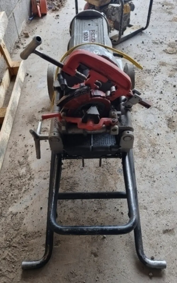 Rigid Thread machine 1233