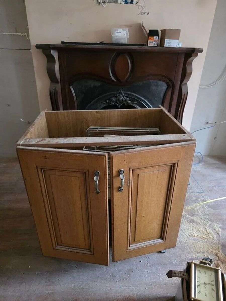 Solid Wood Kitchen and Granite counter - Image 1