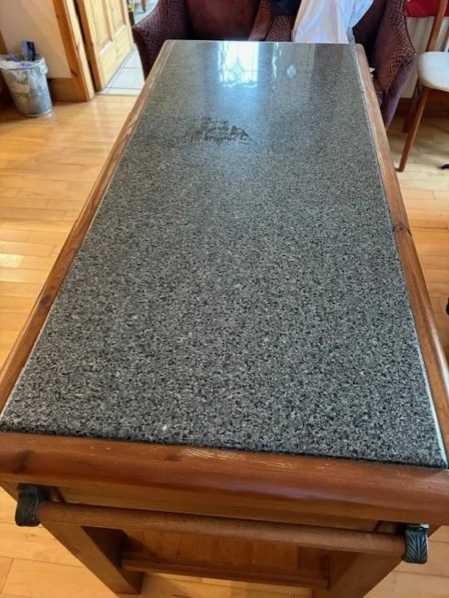 Kitchen island - Image 3