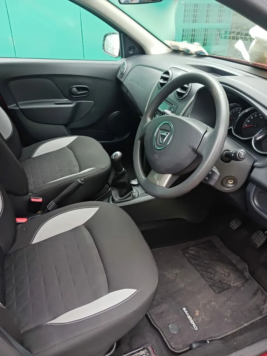 162 Dacia Sandero - Image 2