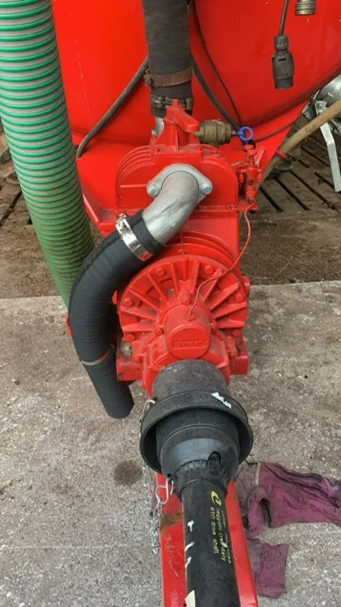 Redrock 2050 Gal Tanker - Image 4