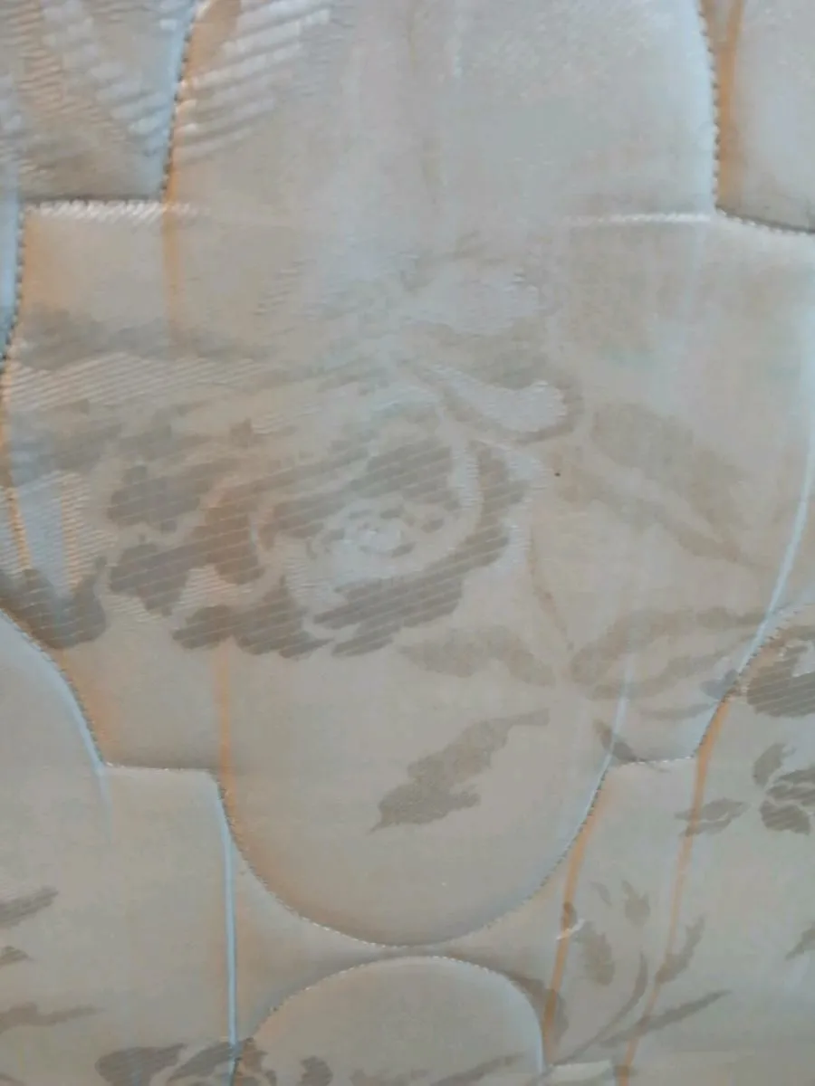 DOUBLE BED MATRESS 4' 6" - Image 2